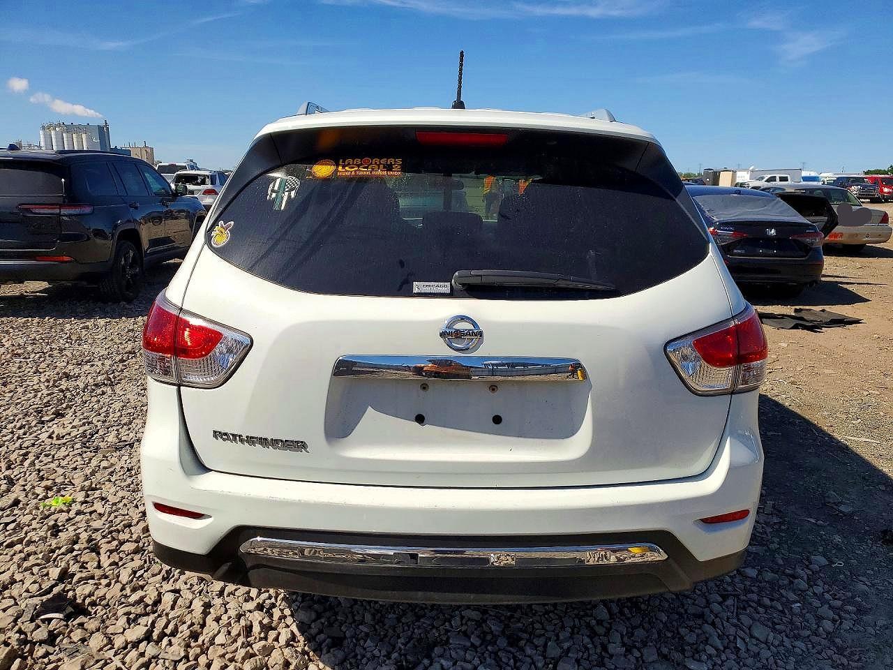 2016 Nissan Pathfinder S - zdjęcie 6
