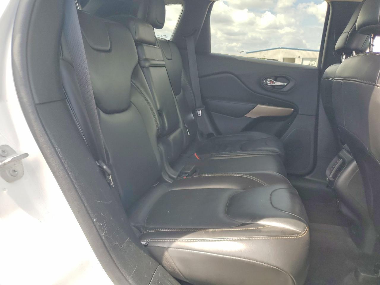 2018 Jeep Cherokee Limited - zdjęcie 11