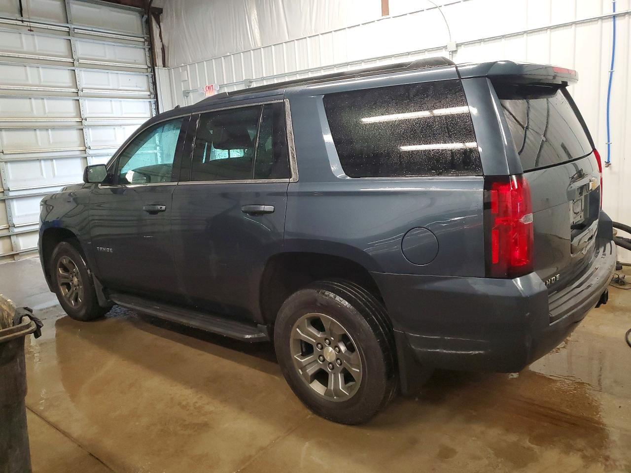 2020 Chevrolet Tahoe K1500 Ls - zdjęcie 2