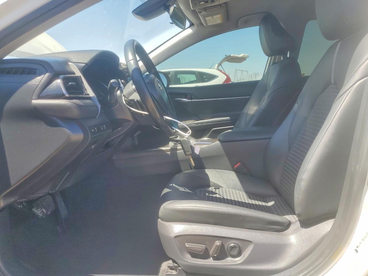 2022 Toyota Camry Se - zdjęcie 7