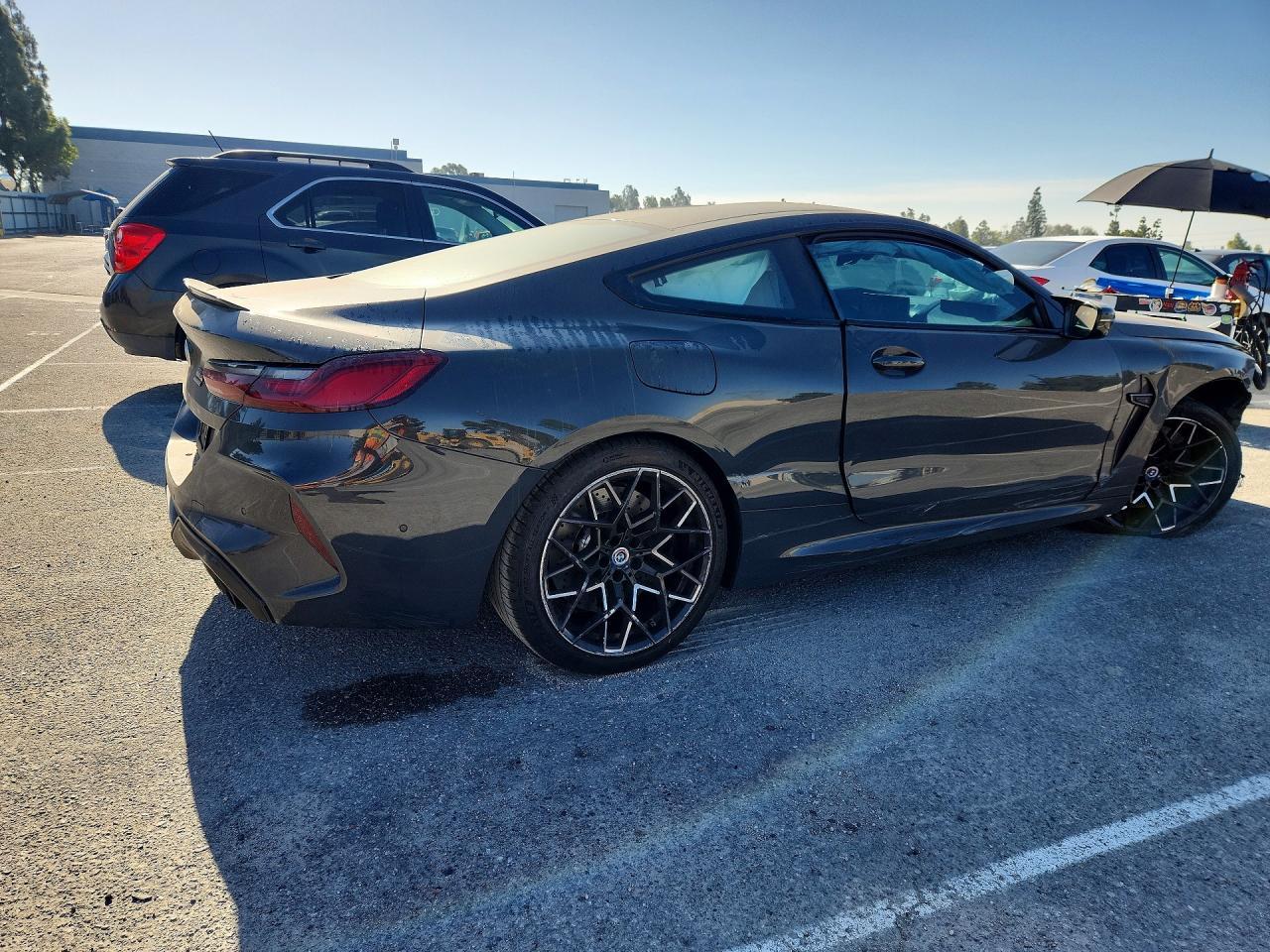 2023 BMW M8 - zdjęcie 3