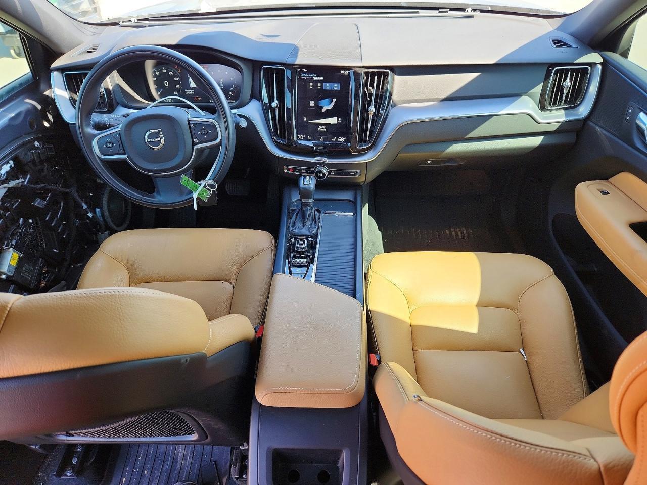 2020 Volvo Xc60 T5 Momentum - zdjęcie 8