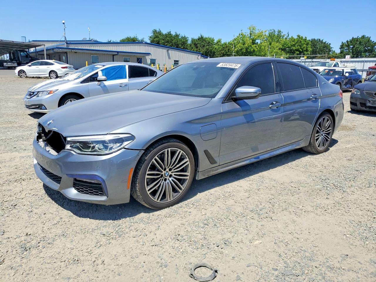 2019 BMW 530E - zdjęcie główne