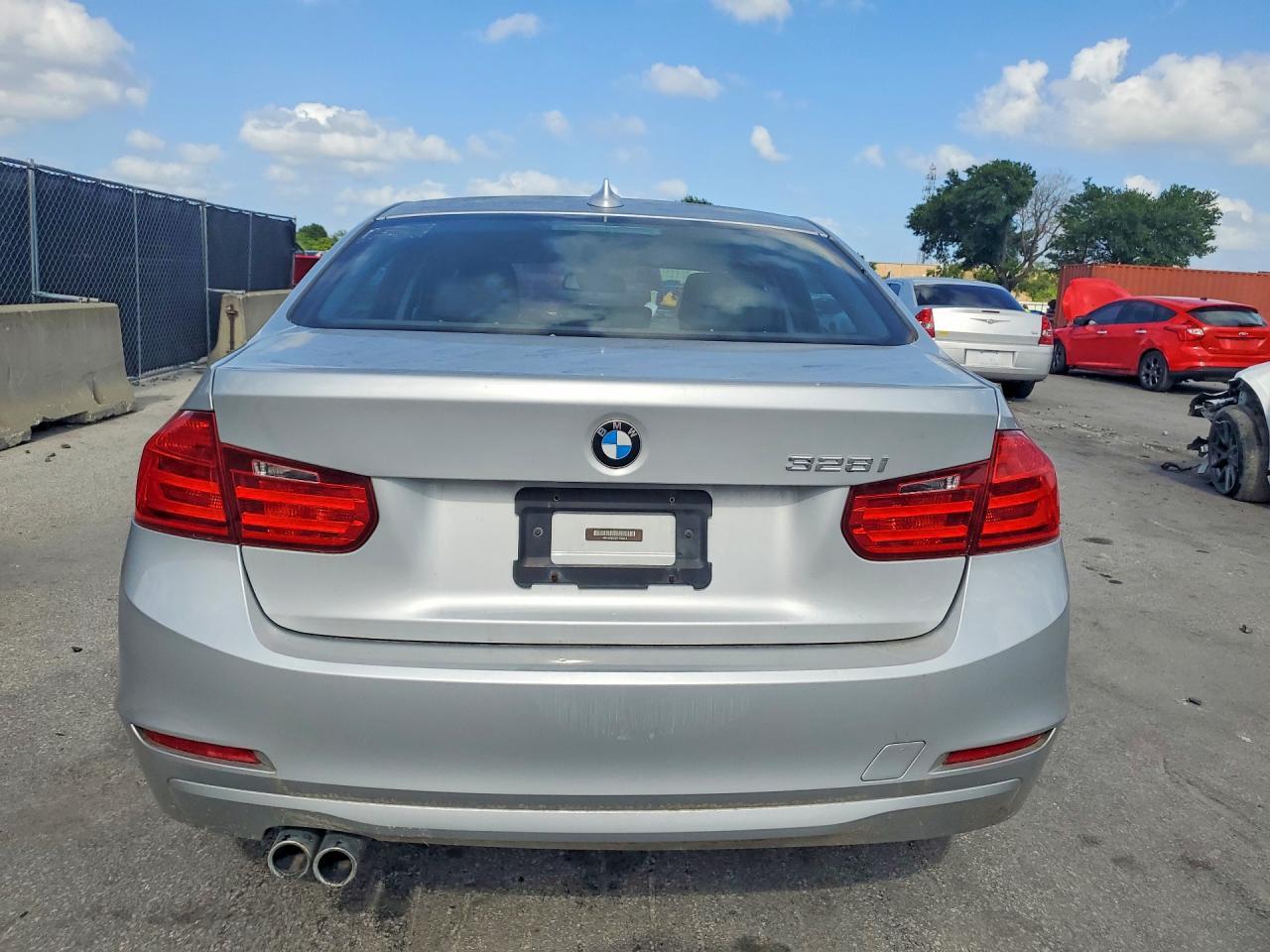2015 BMW 328 I - zdjęcie 6