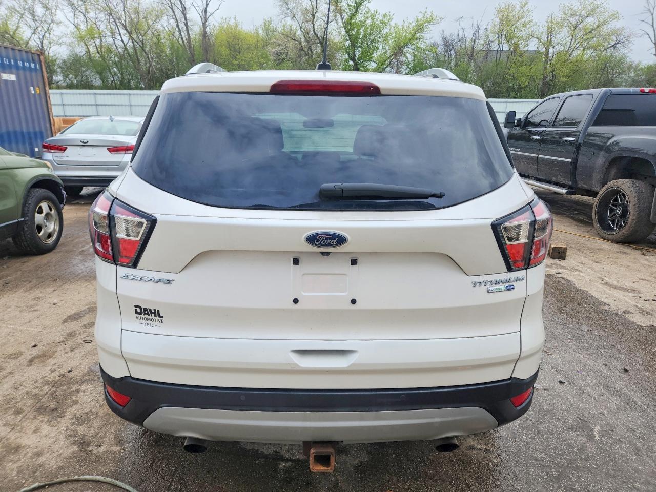 2017 Ford Escape Titanium - zdjęcie 6