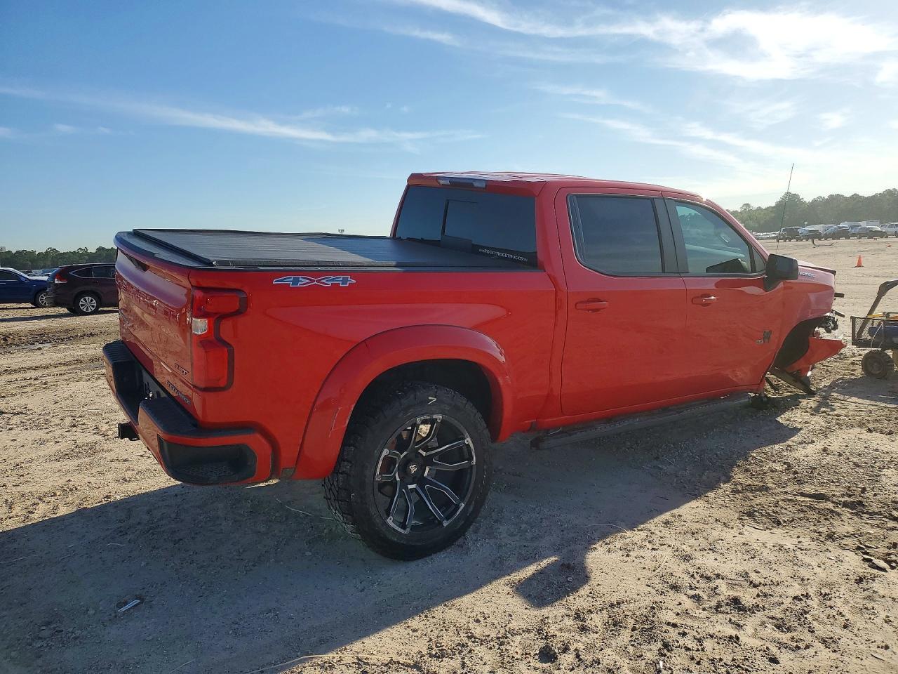 2021 Chevrolet Silverado K1500 Rst - zdjęcie 3