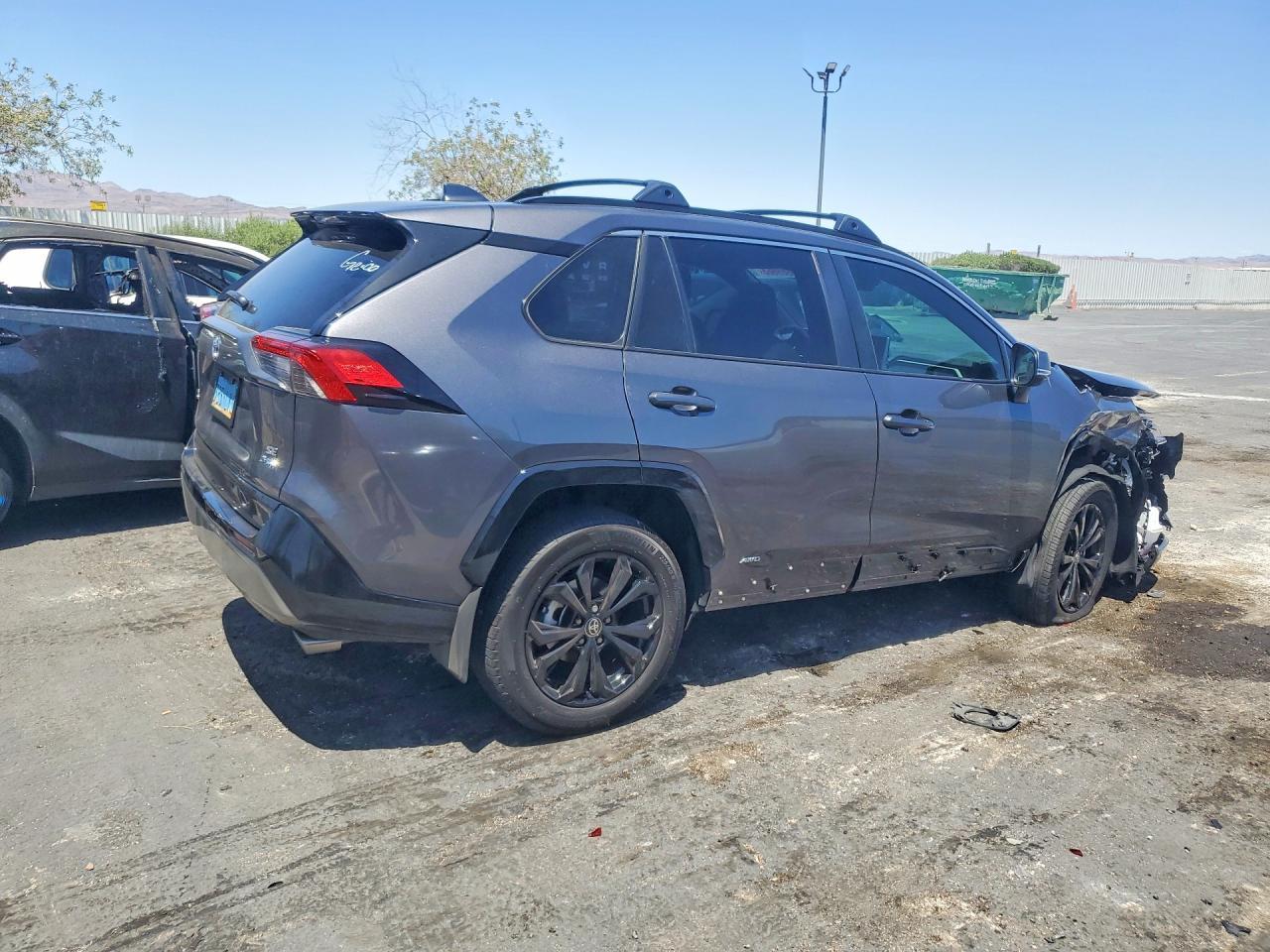 2025 Toyota Rav4 Se - zdjęcie 3