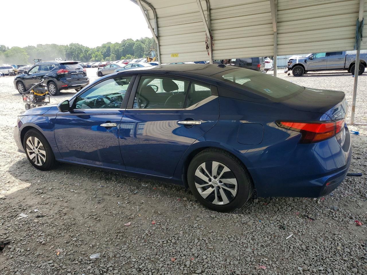 2020 Nissan Altima S - zdjęcie 2