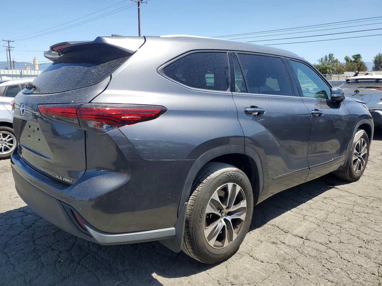 2020 Toyota Highlander Xle - zdjęcie 3