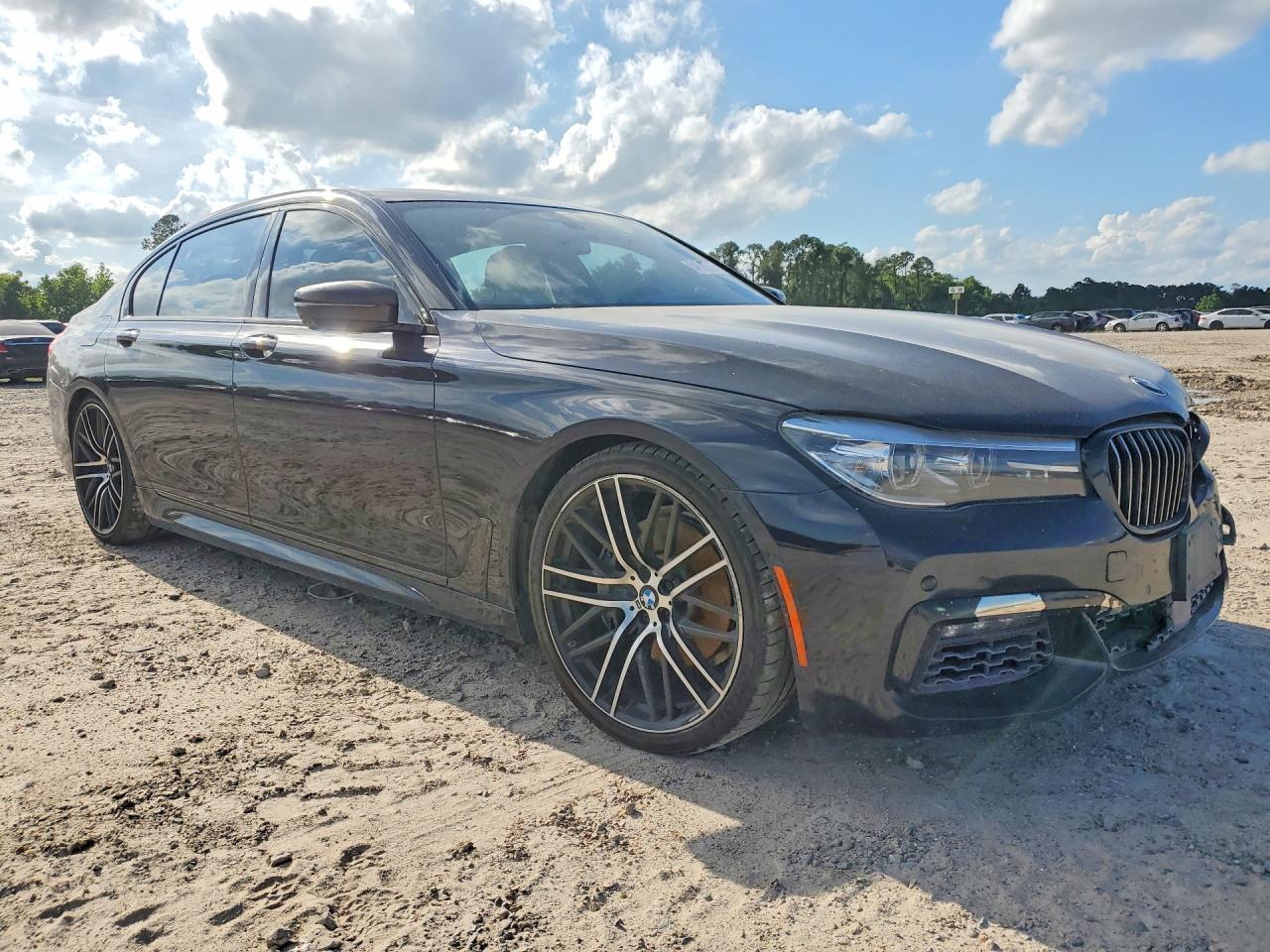 2016 BMW 740 I - zdjęcie 4