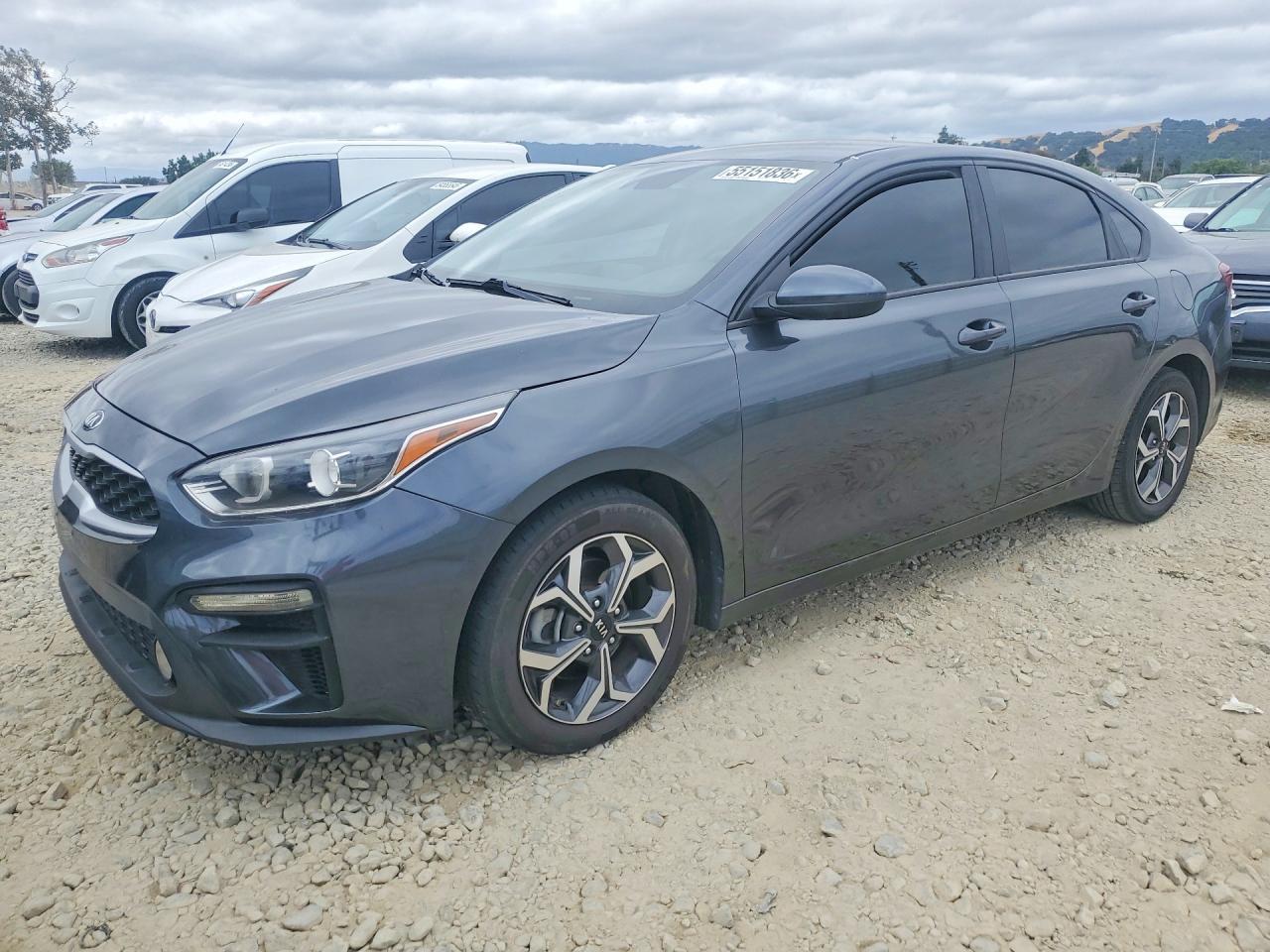 2021 Kia Forte Lxs - zdjęcie główne