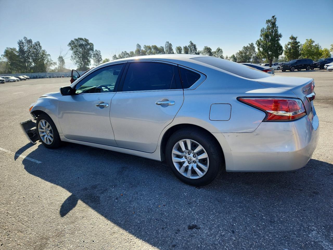 2014 Nissan Altima 2.5 S - zdjęcie 2
