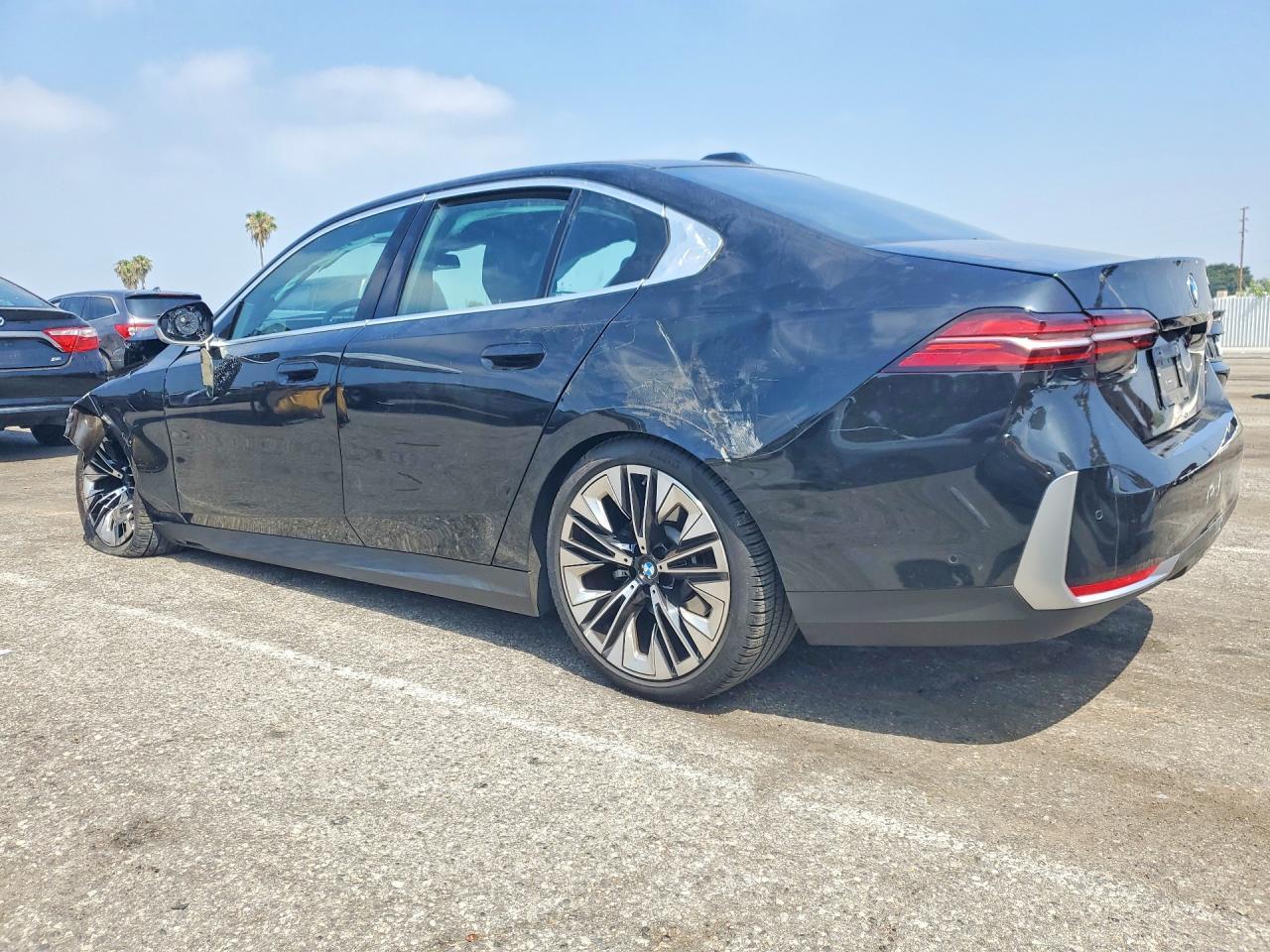 2025 BMW 530 I - zdjęcie 2