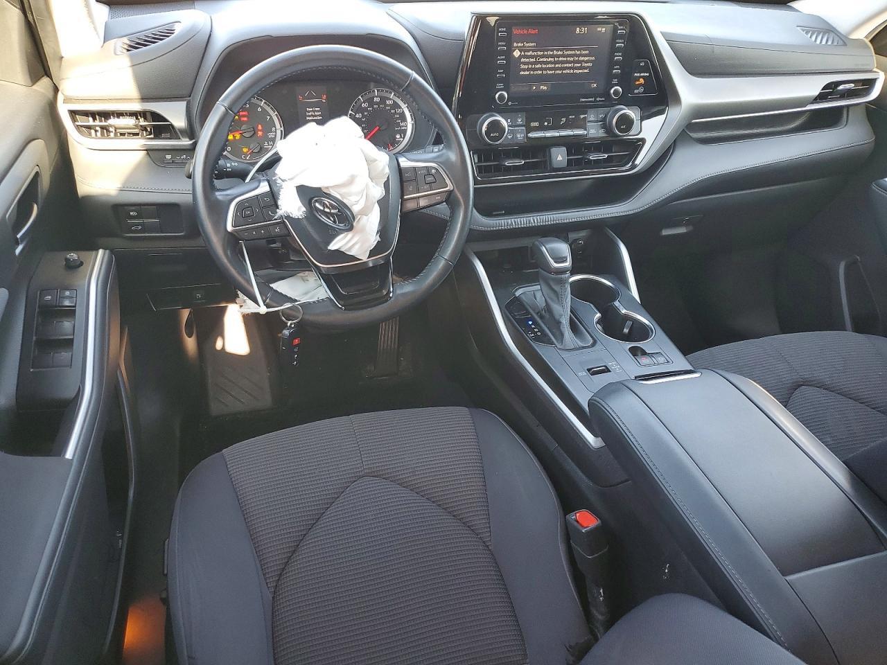 2021 Toyota Highlander Le - zdjęcie 8