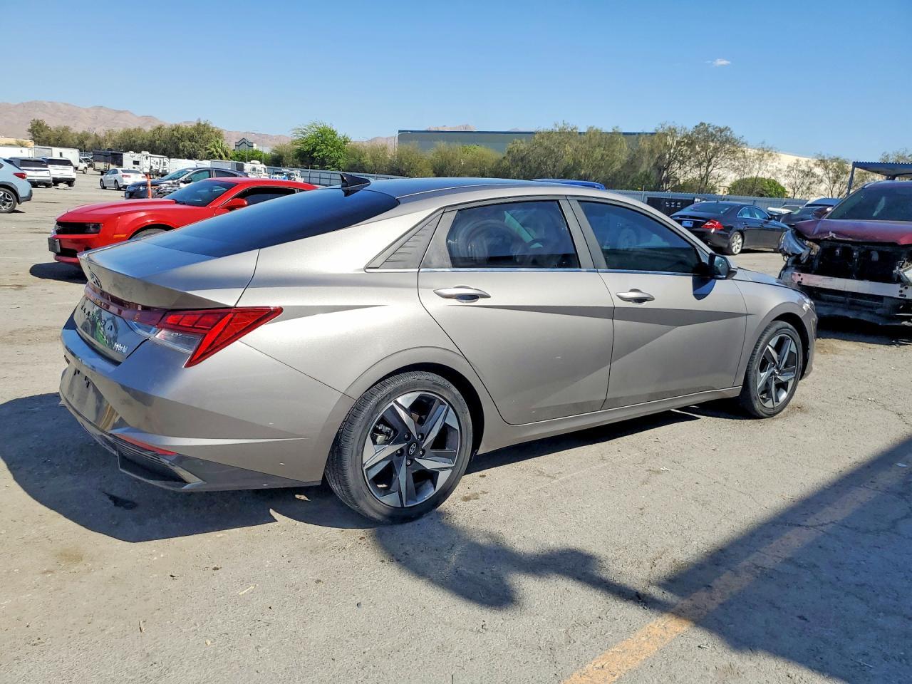 2023 Hyundai Elantra Limited - zdjęcie 3