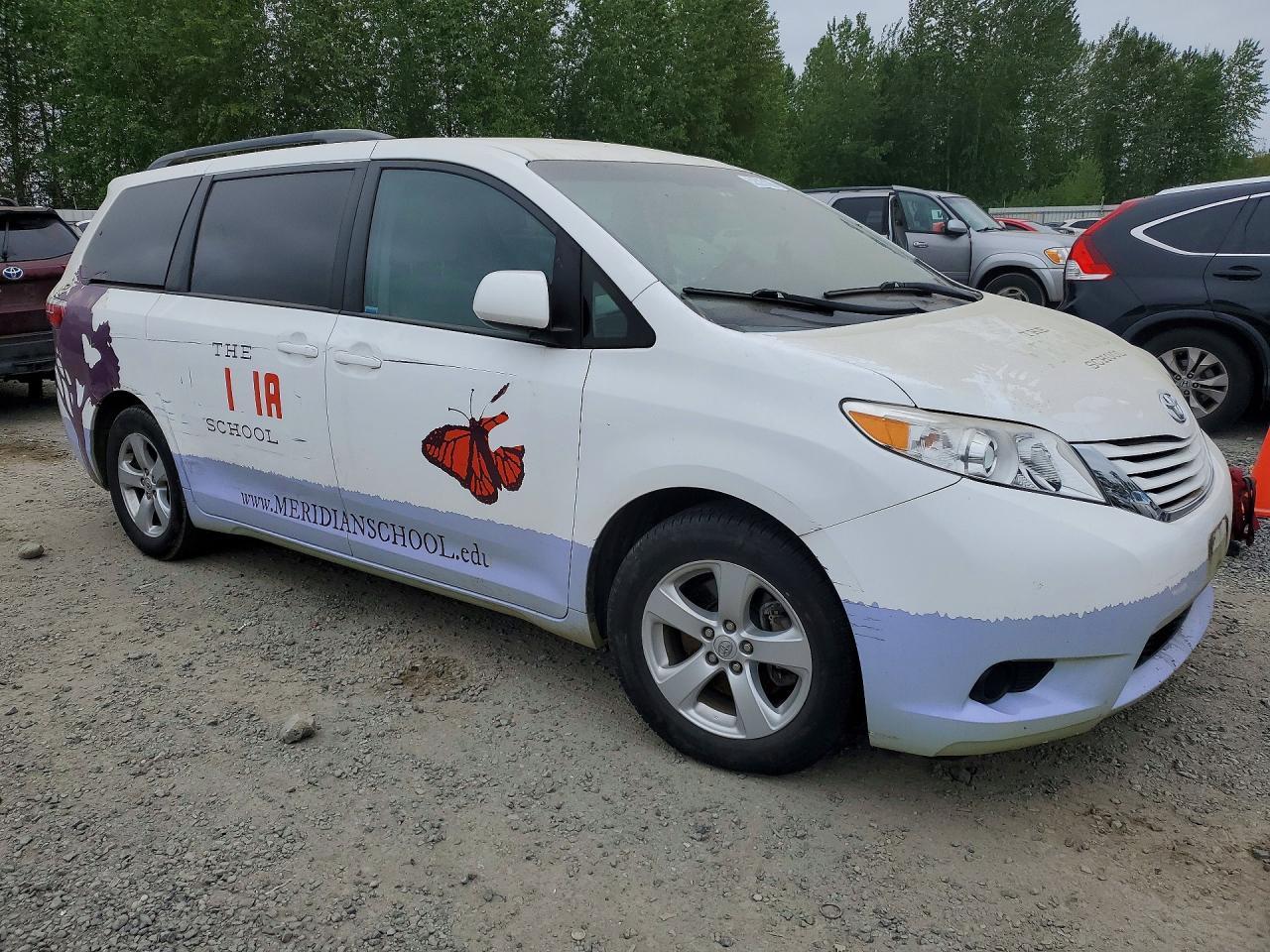 2015 Toyota Sienna - zdjęcie 4