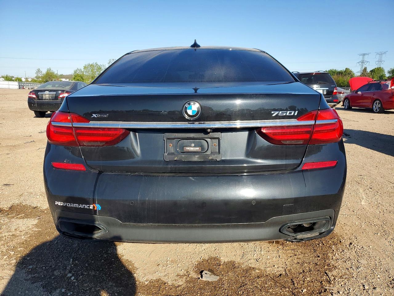 2016 BMW 750 Xi - zdjęcie 6