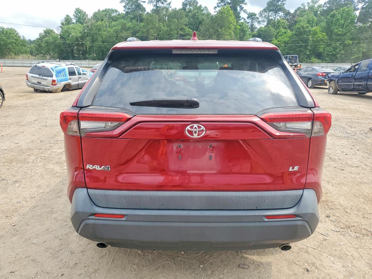2019 Toyota Rav4 Le - zdjęcie 6