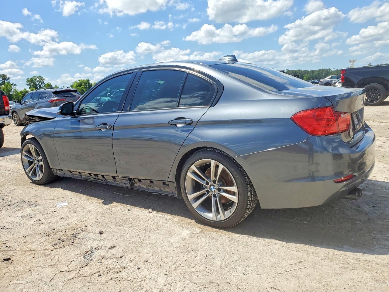 2014 BMW 328 I - zdjęcie 2