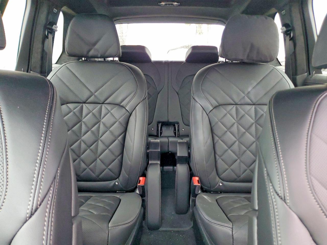 2026 BMW X7 xDrive40I - zdjęcie 10
