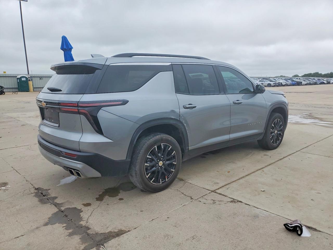 2025 Chevrolet Traverse Lt - zdjęcie 3