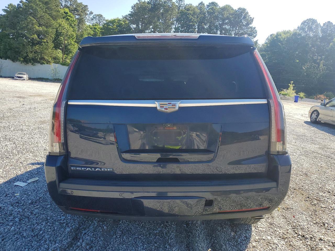 2017 Cadillac Escalade Luxury - zdjęcie 6