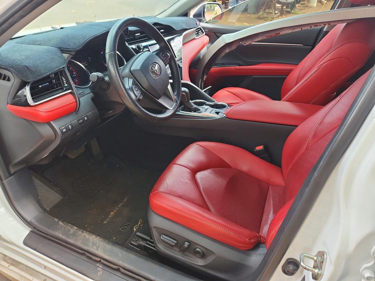 2018 Toyota Camry Xse - zdjęcie 7