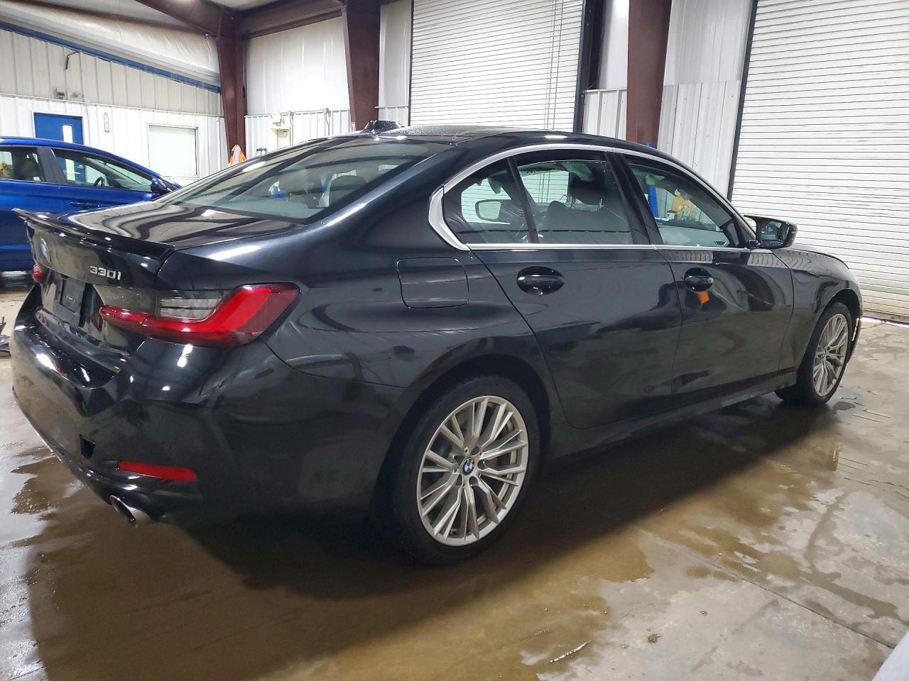 2024 BMW 330Xi - zdjęcie 3