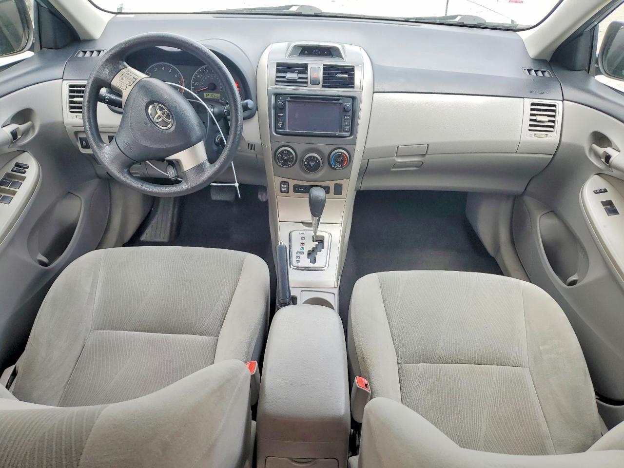 2013 Toyota Corolla Le - zdjęcie 8