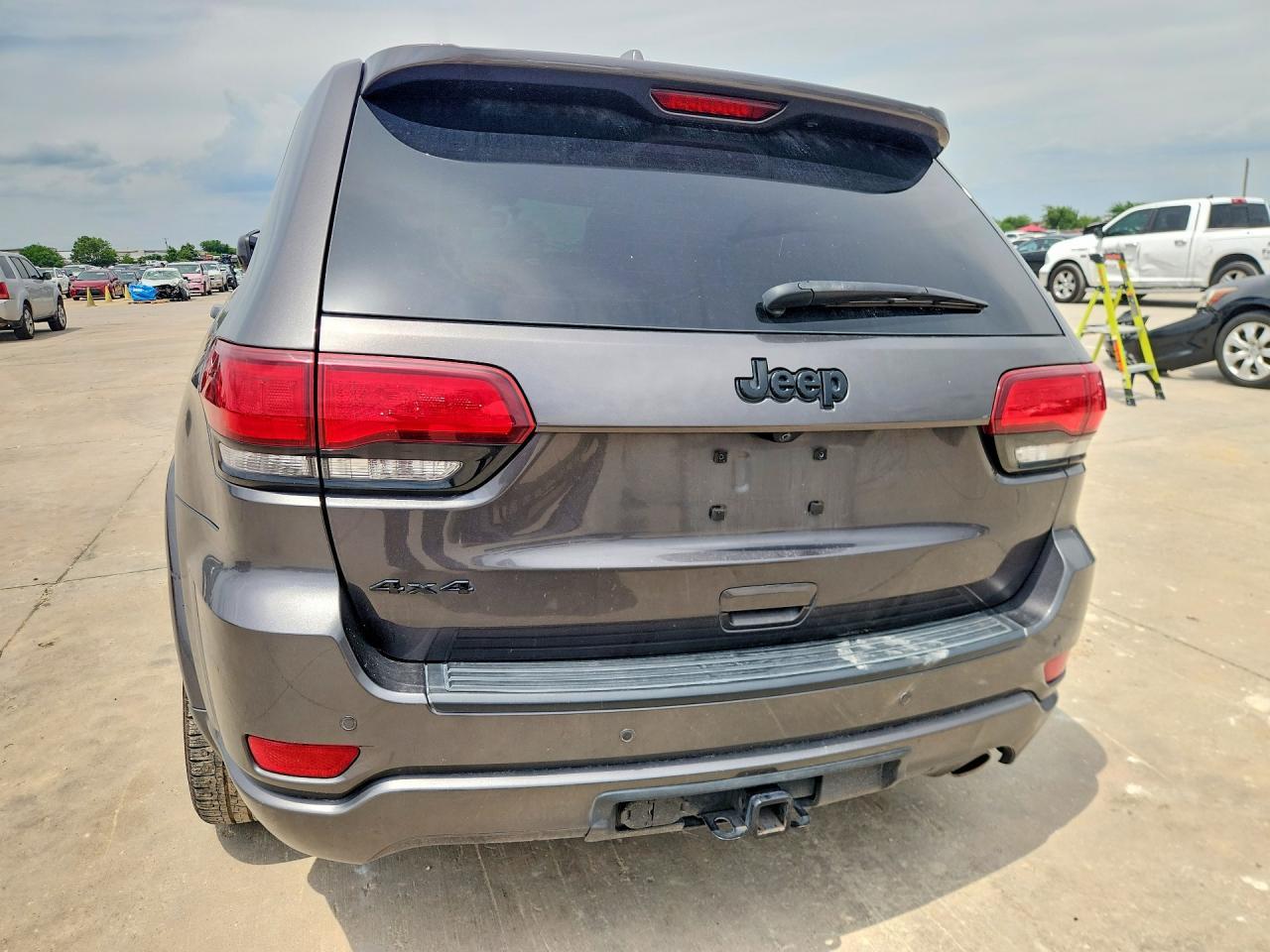2019 Jeep Grand Cherokee Laredo - zdjęcie 6