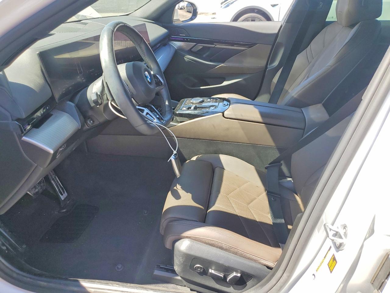 2025 BMW 530 I - zdjęcie 7
