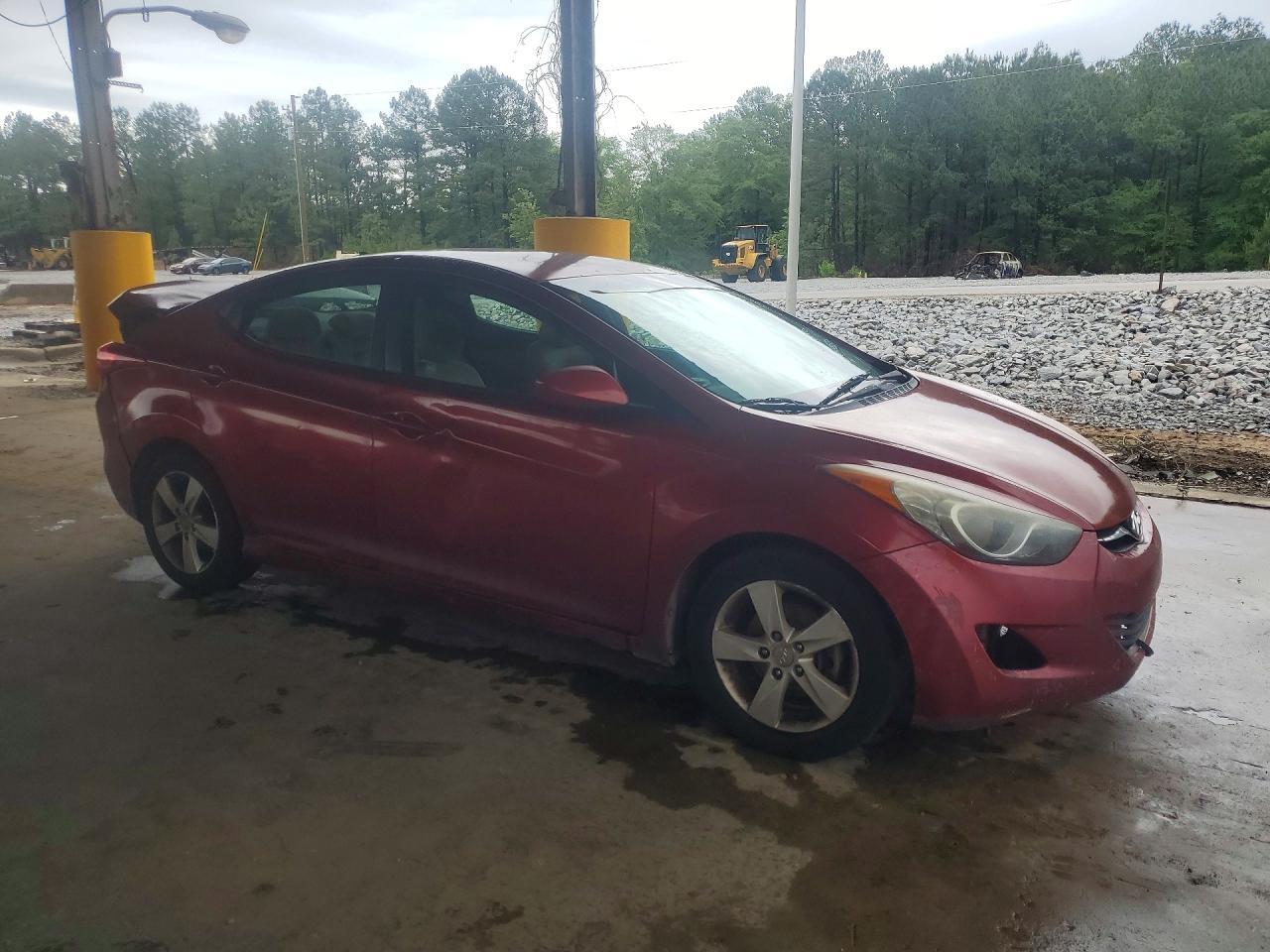 2013 Hyundai Elantra 4D - zdjęcie 4