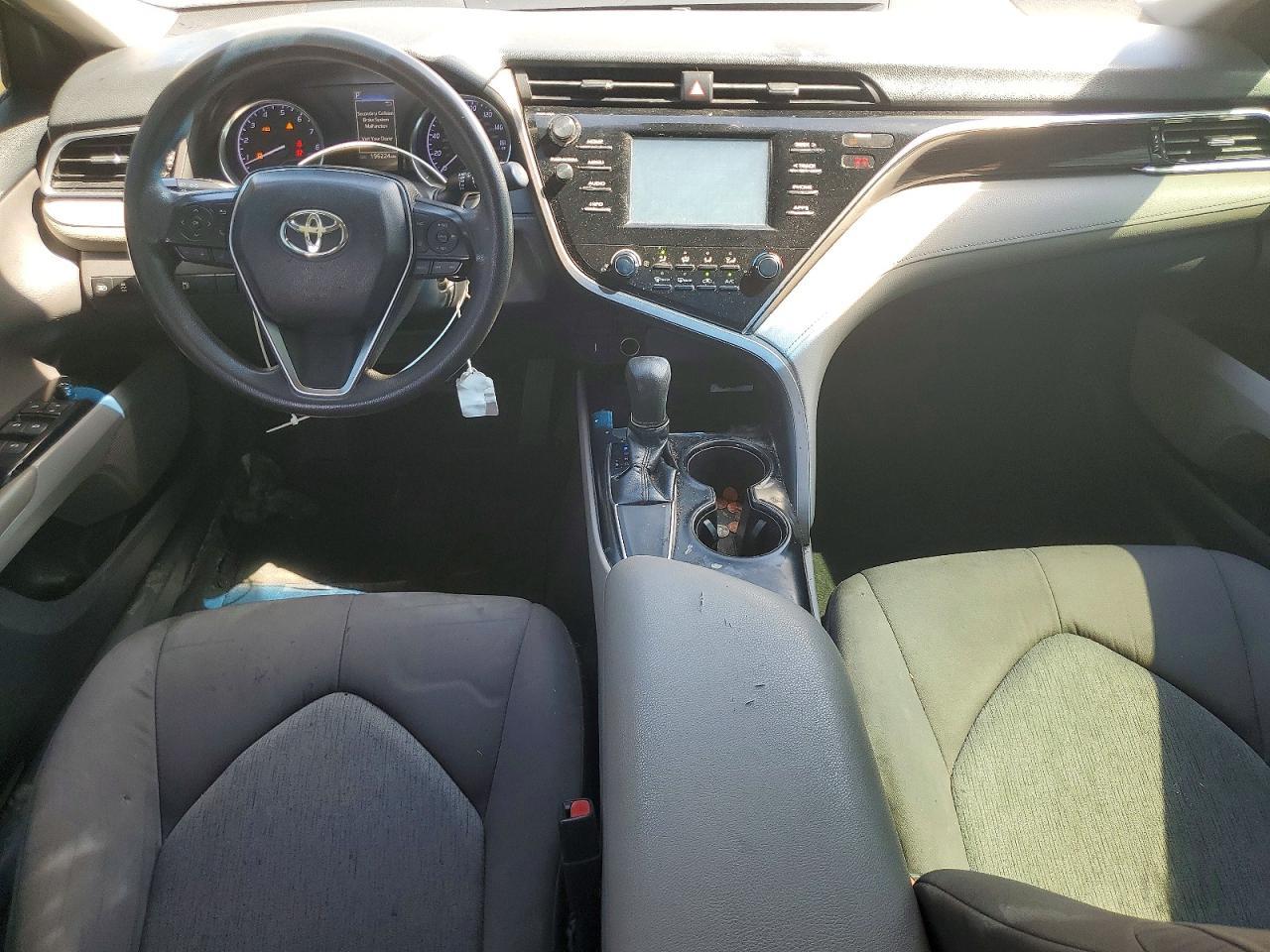 2018 Toyota Camry L - zdjęcie 8