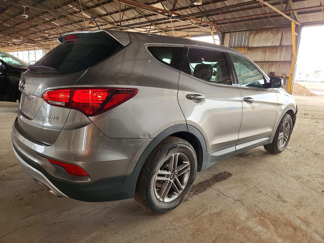 2018 Hyundai Santa Fe Sport 2.4L - zdjęcie 3