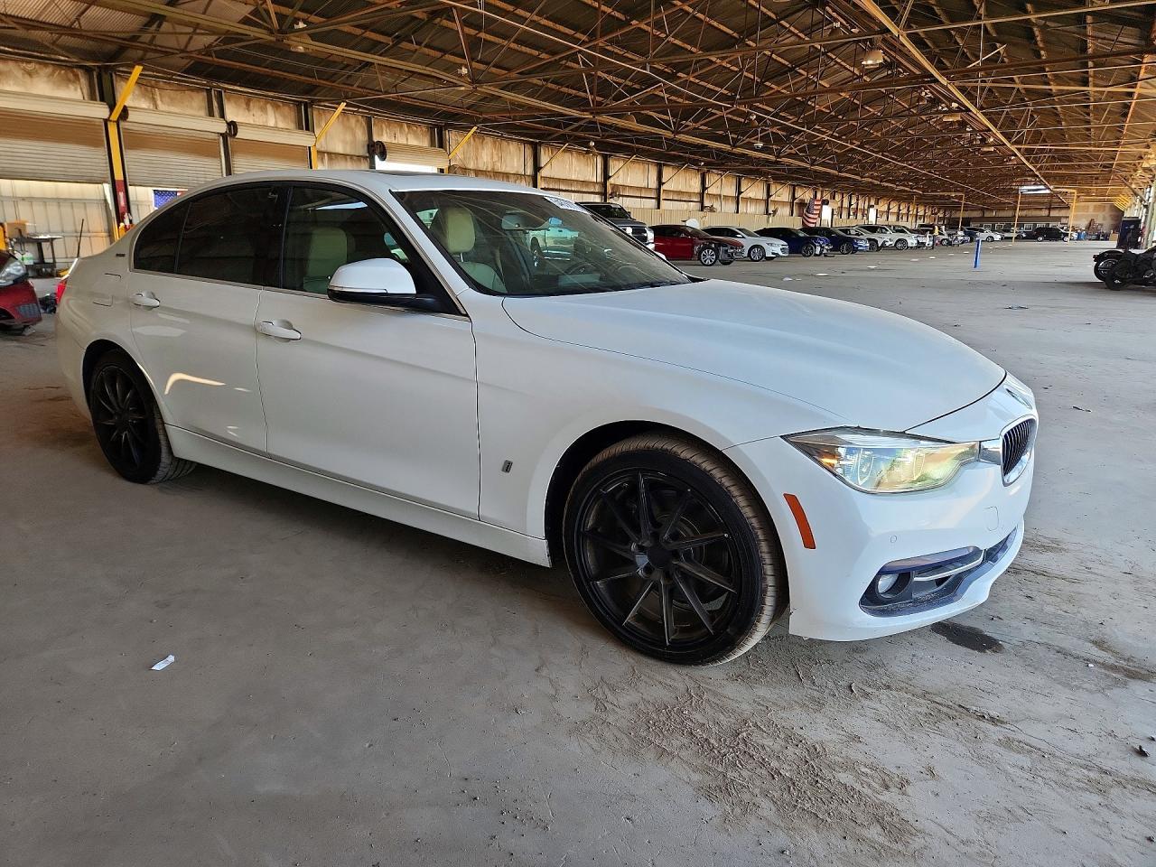 2018 BMW 330E - zdjęcie 4
