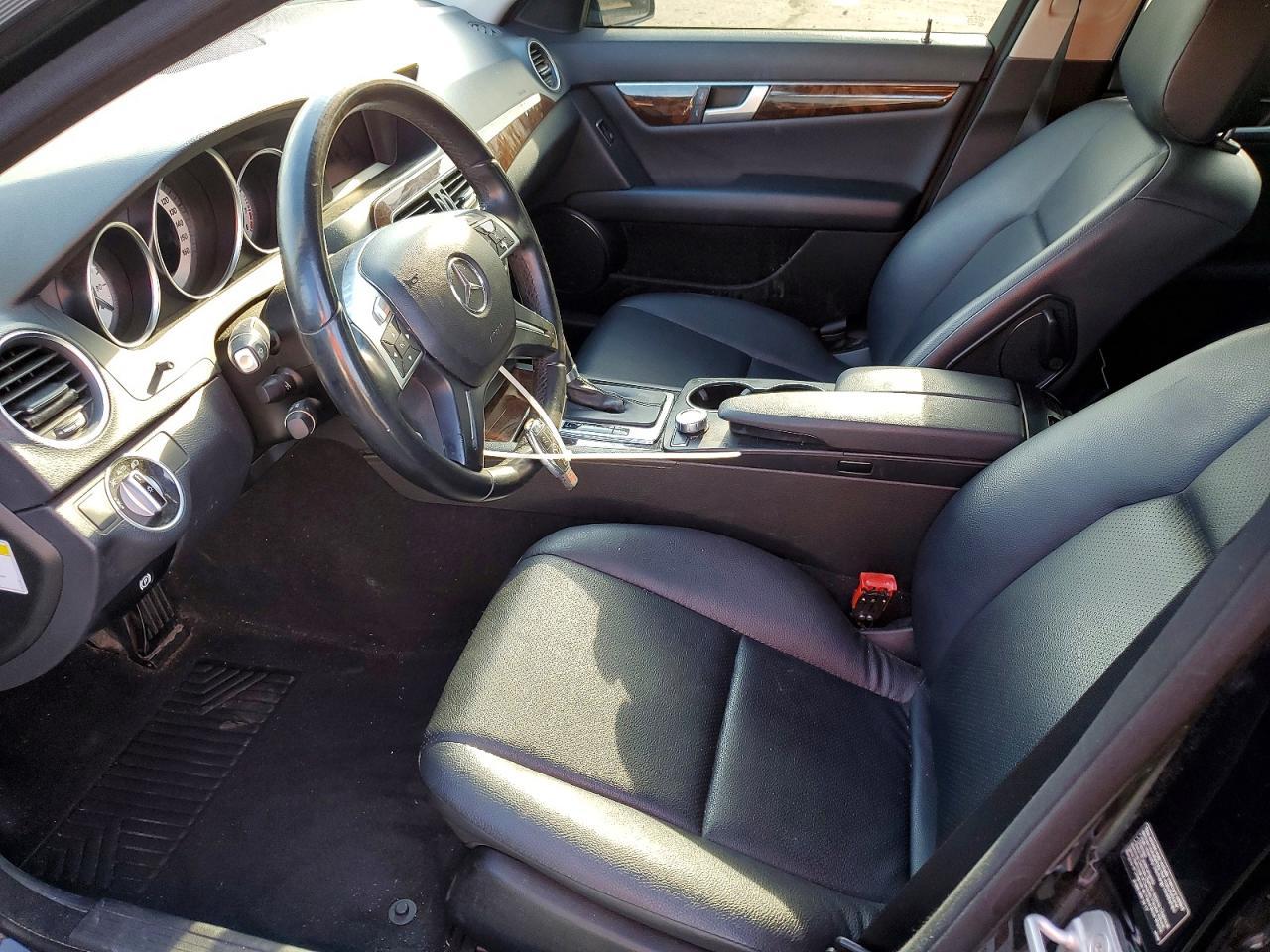 2013 Mercedes-Benz C 300 4Matic - zdjęcie 13