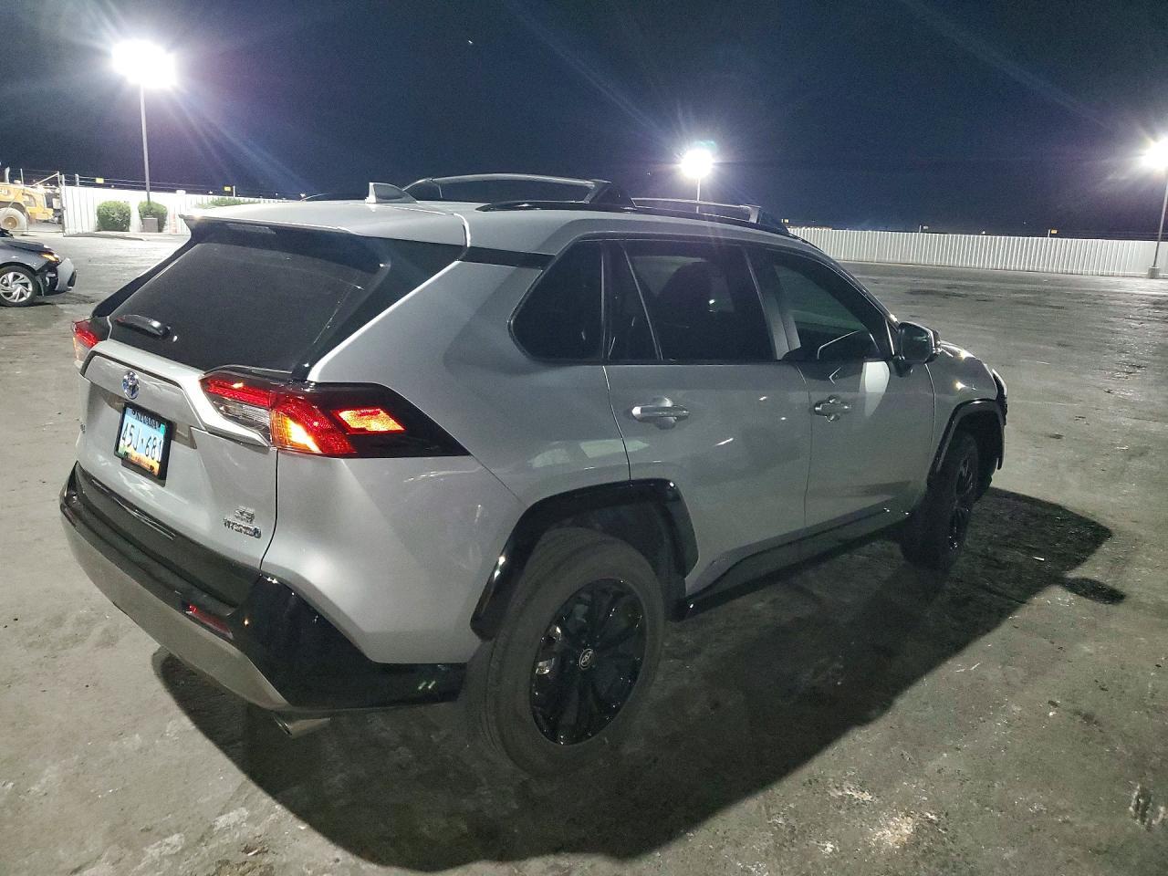 2024 Toyota Rav4 Se - zdjęcie 3