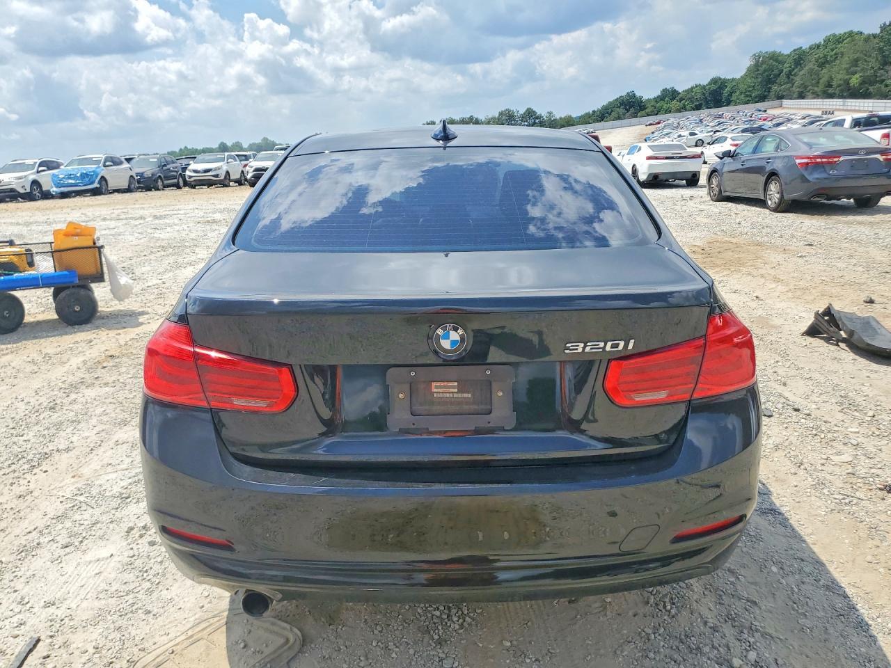2017 BMW 320 I - zdjęcie 6