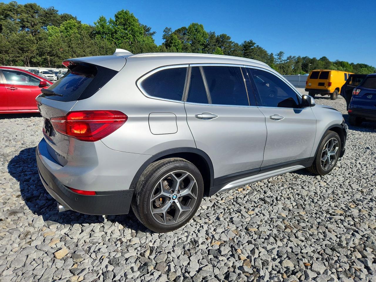 2019 BMW X1 Sdrive28I - zdjęcie 3