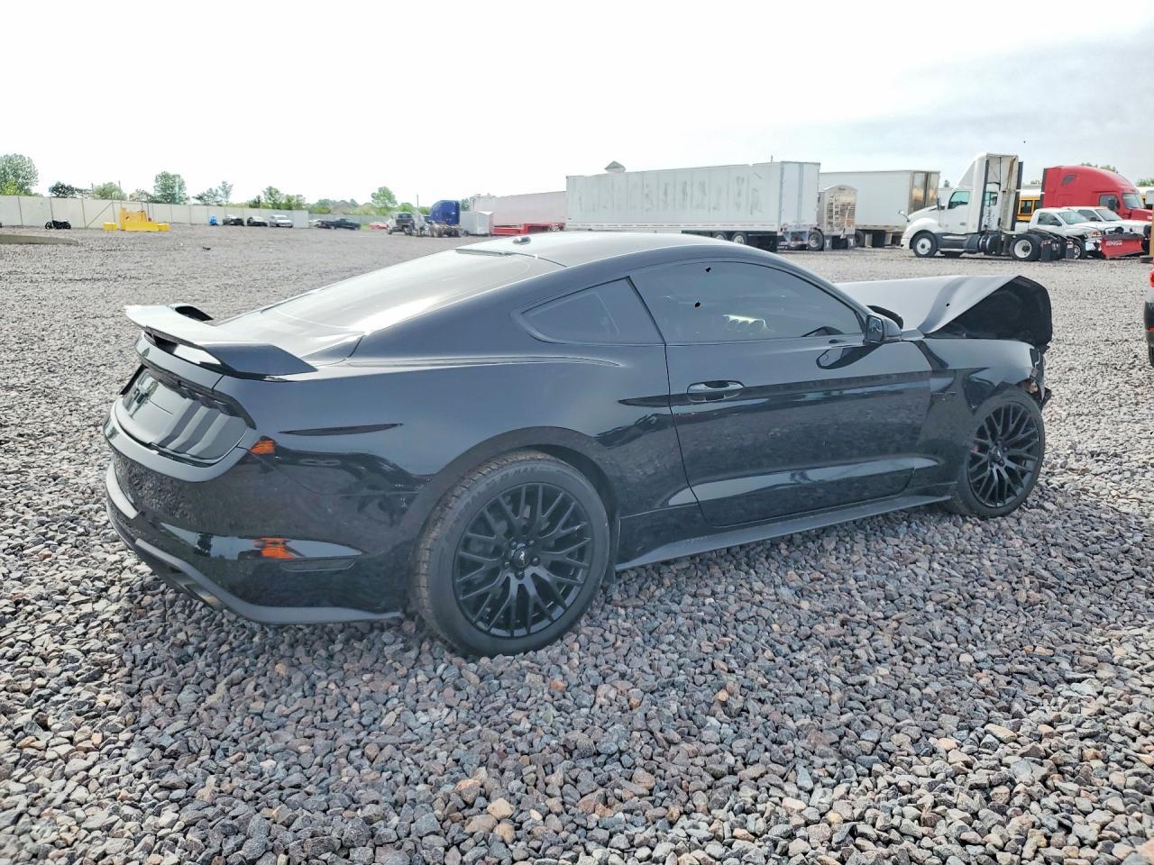 2019 Ford Mustang Gt - zdjęcie 3