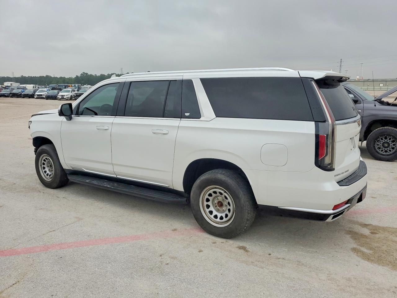 2023 Cadillac Escalade - zdjęcie 2