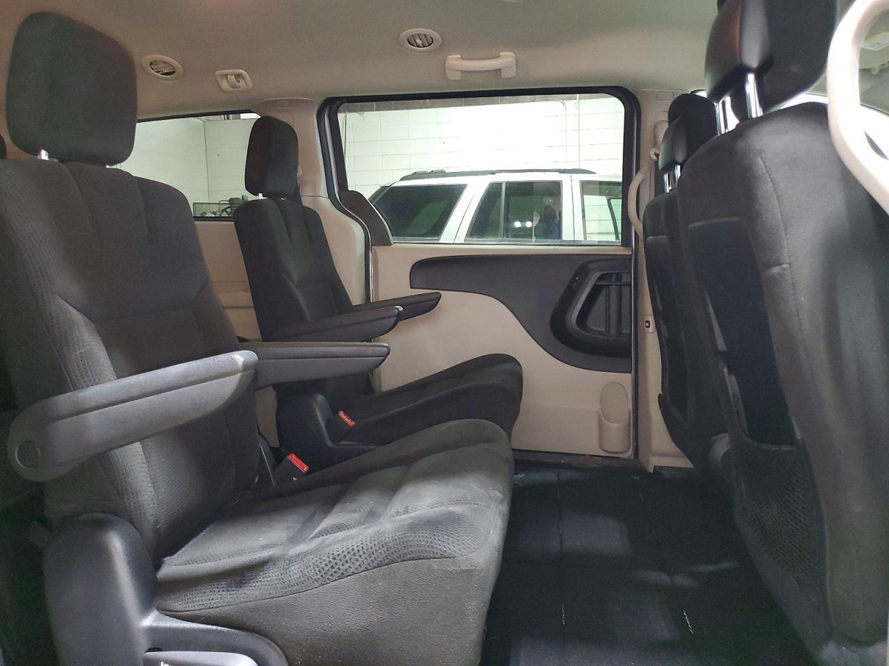 2016 Dodge Grand Caravan Sxt - zdjęcie 11