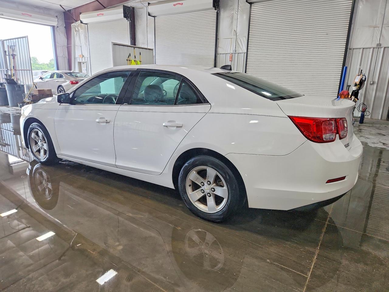 2014 Chevrolet Malibu Ls - zdjęcie 2