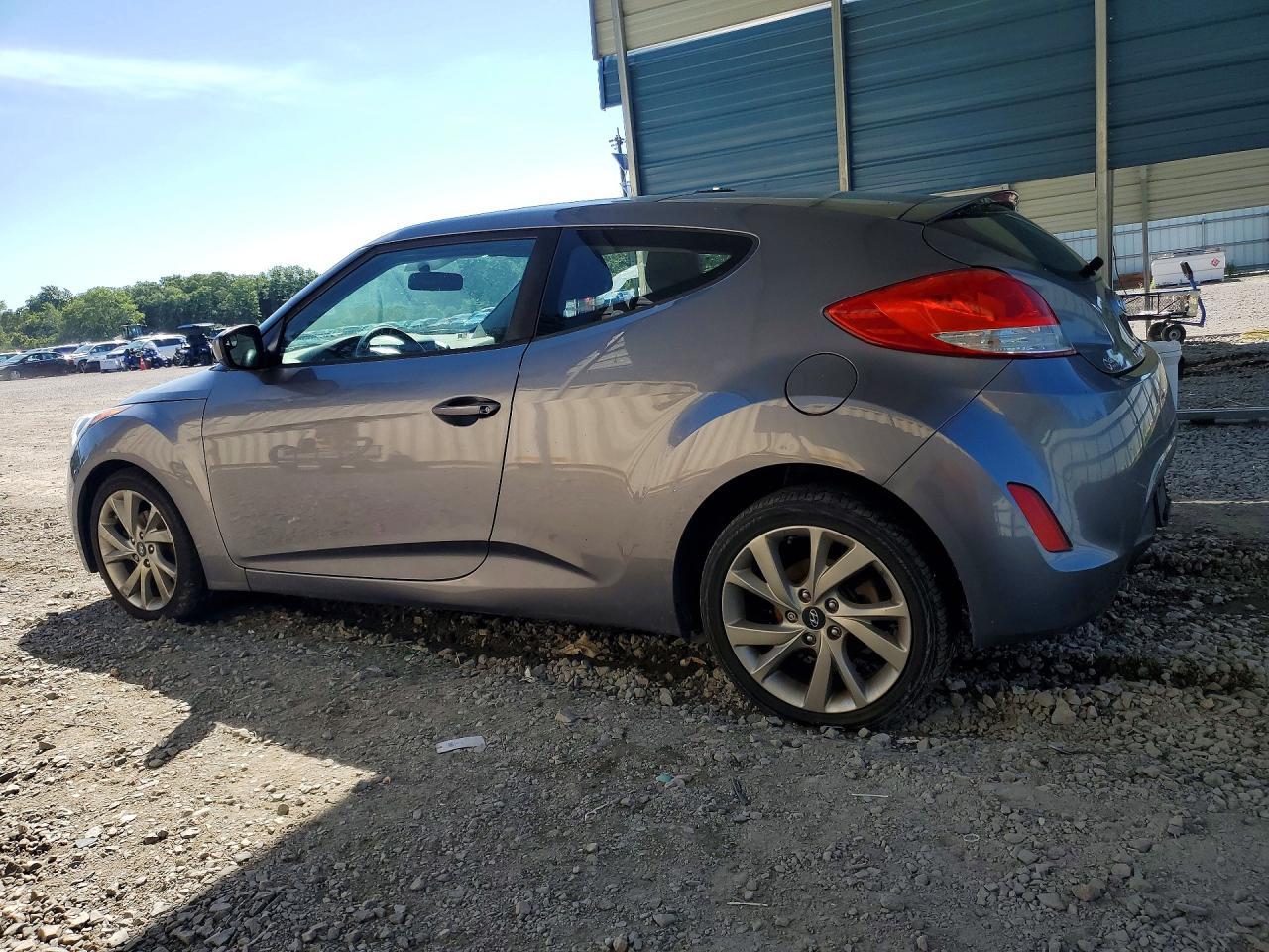 2016 Hyundai Veloster Base - zdjęcie 2