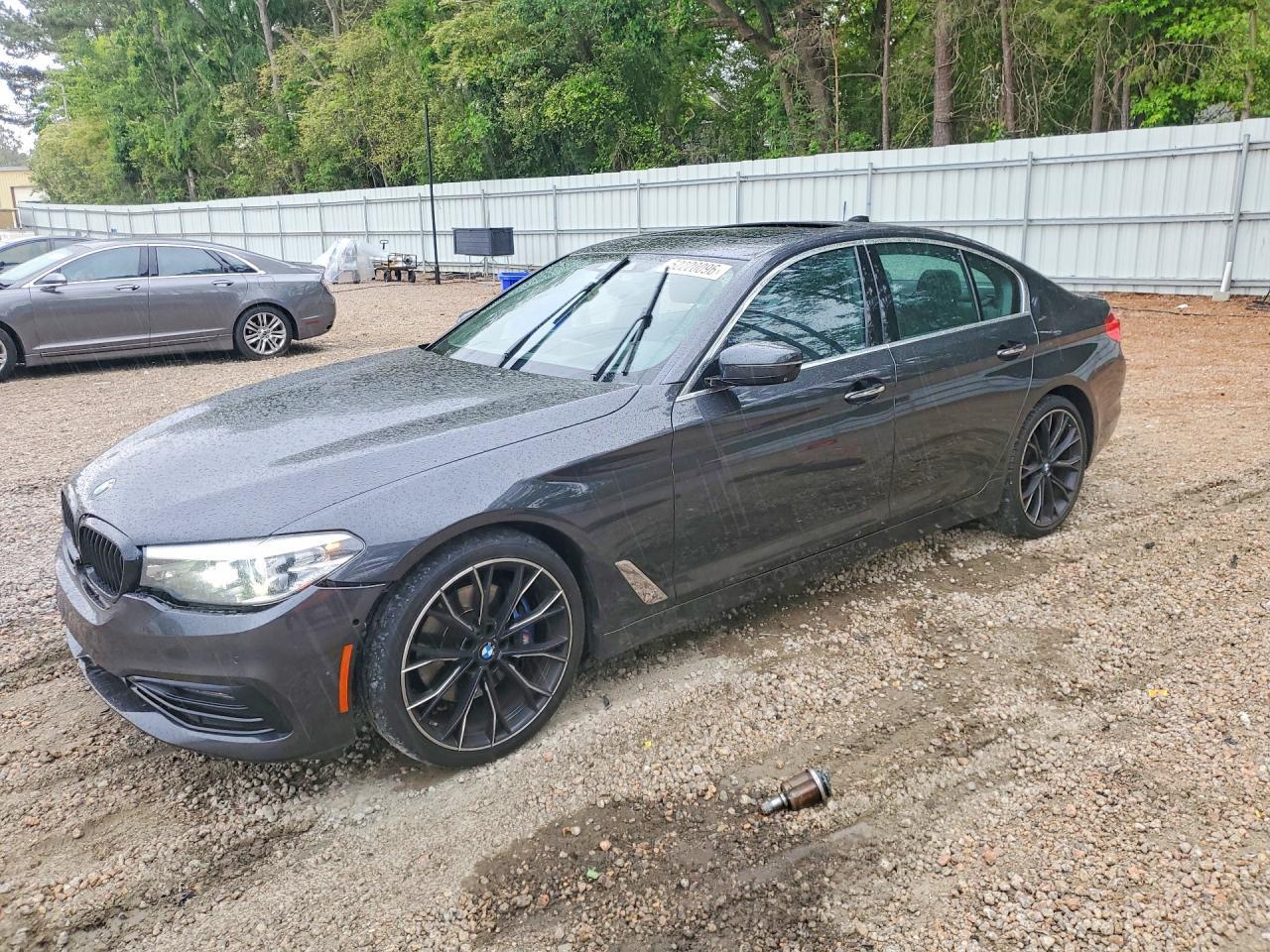 2017 BMW 530 I - zdjęcie główne