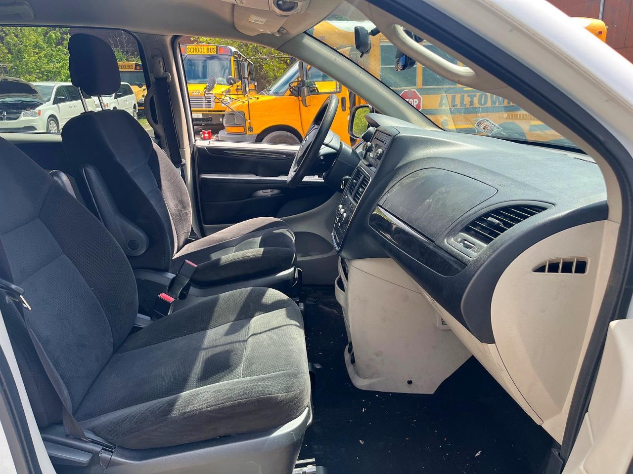 2016 Dodge Grand Caravan Se - zdjęcie 5