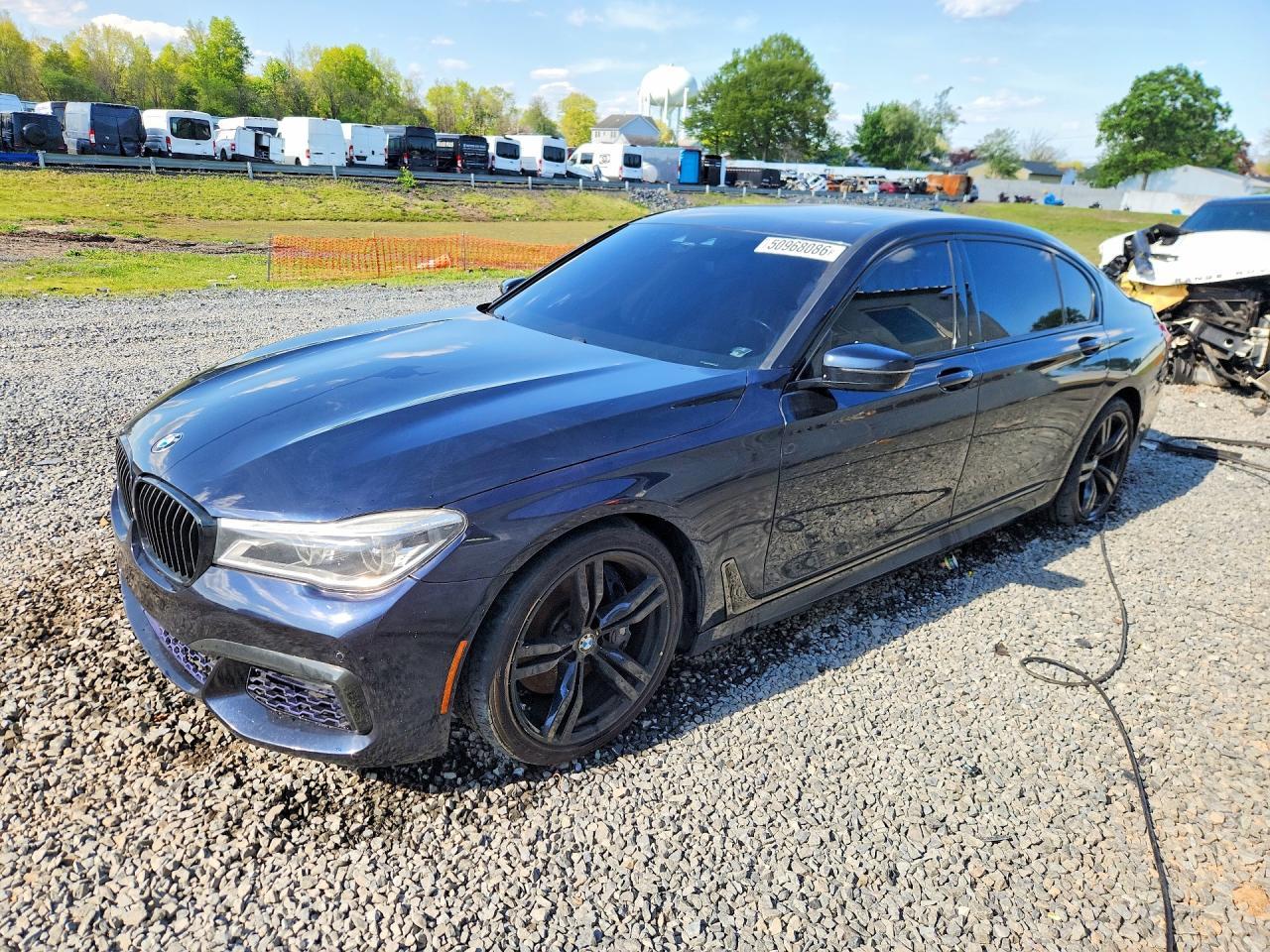 2016 BMW 750 Xi - zdjęcie główne