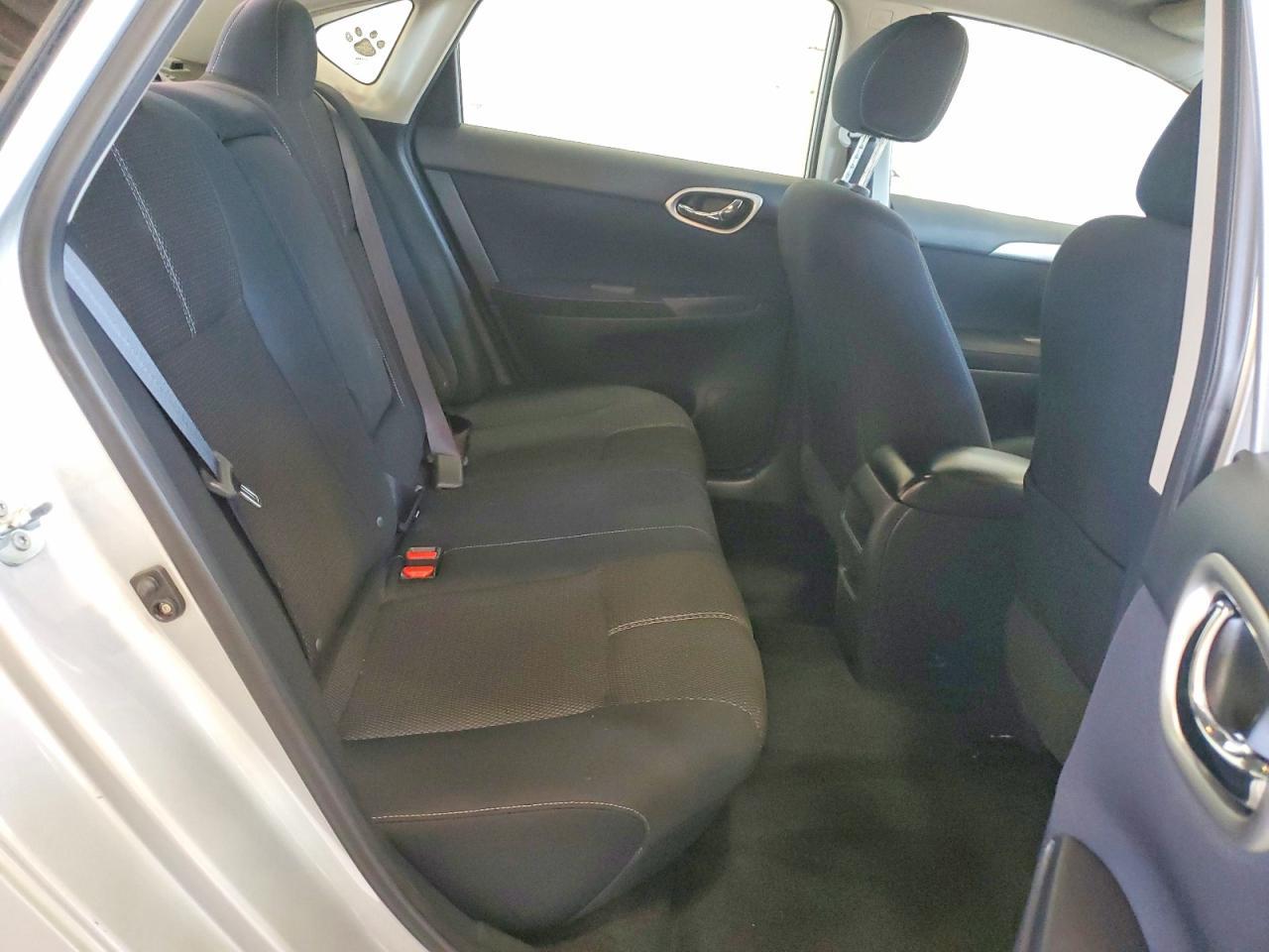 2014 Nissan Sentra S - zdjęcie 10