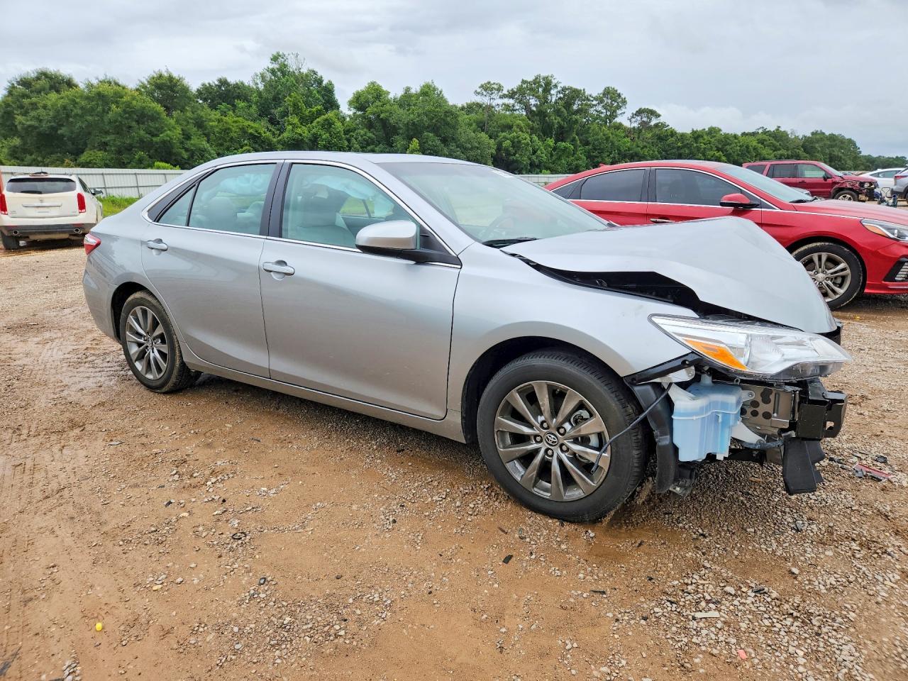 2017 Toyota Camry Xle - zdjęcie 4