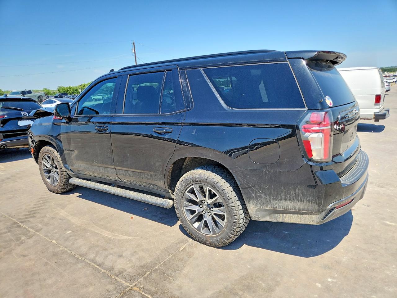 2021 Chevrolet Tahoe K1500 Z71 - zdjęcie 2
